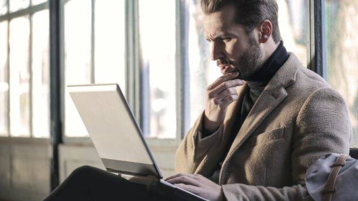 No es lo mismo preguntar sobre eutanasia en frío que hacer pensar al encuestado con casos concretos y complejos... la realidad