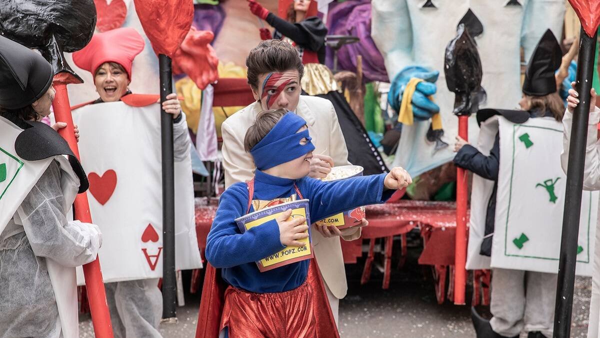 Gio, con síndrome de Down, tiene más sentido común y perspectiva que el botarate de su hermano mayor, que aprenderá de él