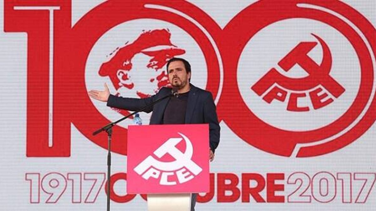 Alberto Garzón es el coordinador general de IU, donde se enmarca el Partido Comunista