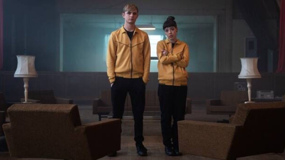 Los protagonistas de «Alex Rider», una serie que, a diferencia de otras, un padre puede dejar ver a sus hijos sin temor a sobresaltos.