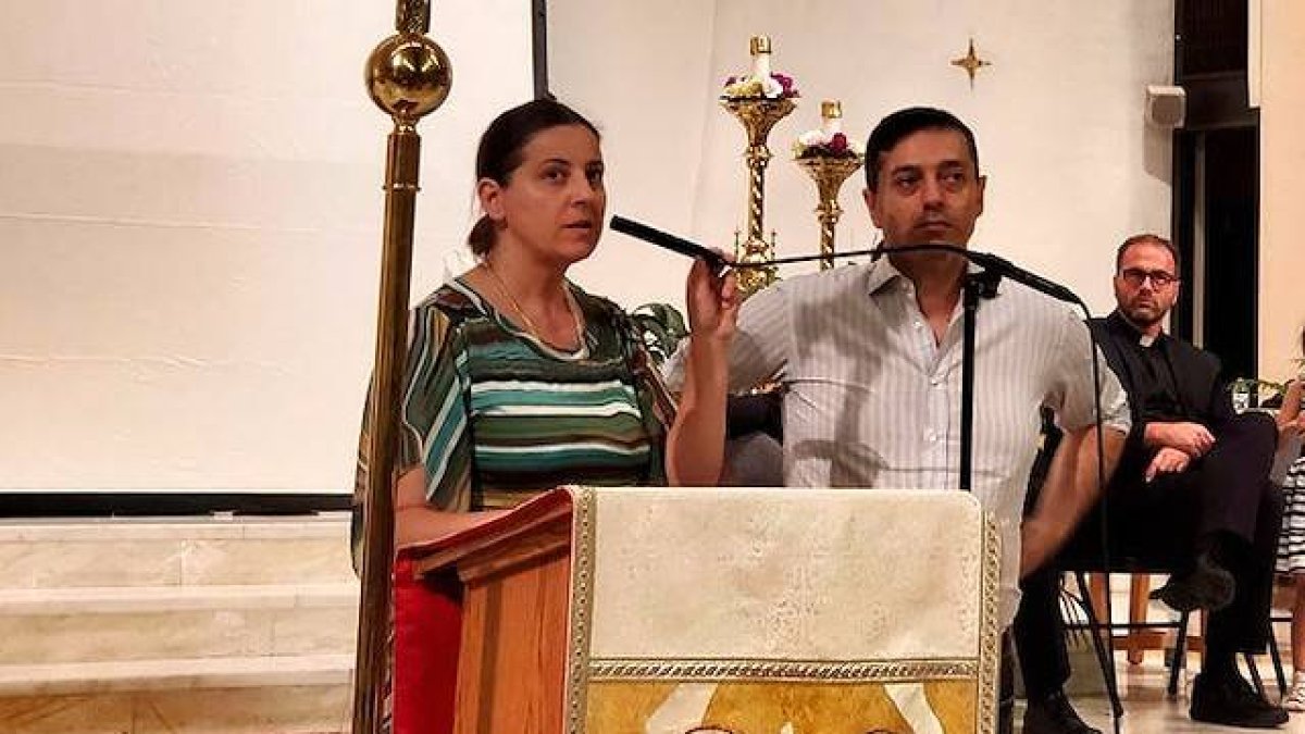 Luca, con su esposa Terry, durante una charla-testimonio en Estados Unidos el pasado año.