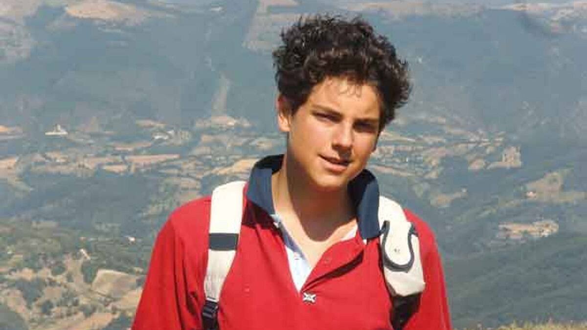 Carlo Acutis murió a los 15 años, era muy devoto de la Eucaristía y un divulgador de milagros eucarísticos
