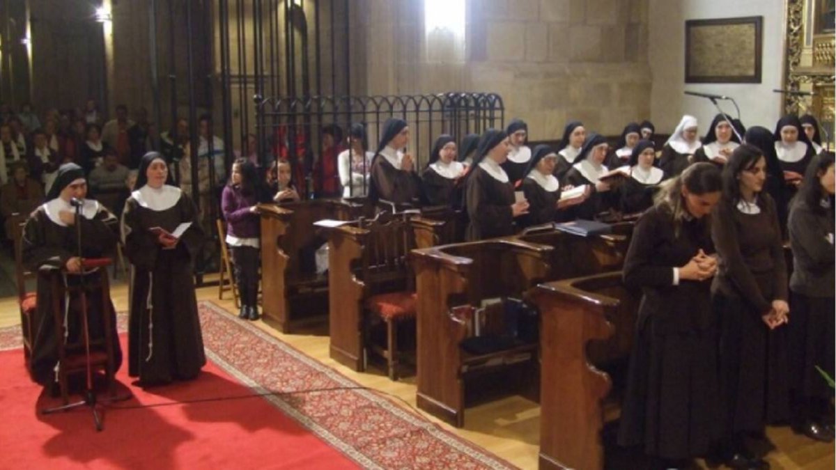 Profesión religiosa de una de las hermanas del convento soriano