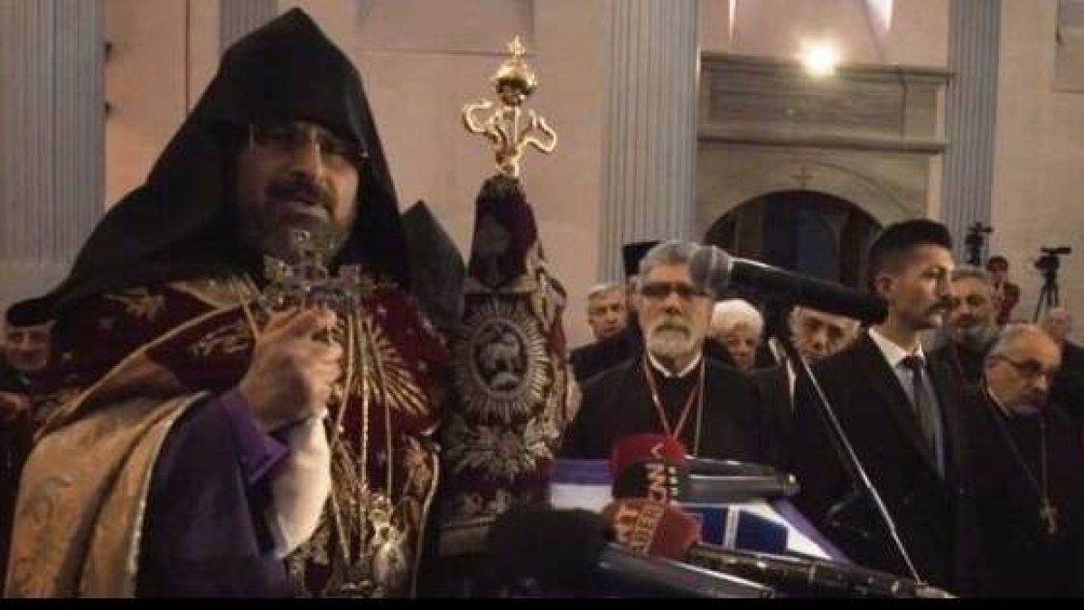 El Patriarca Sahak II Mashalian en su presentación en 2019, recién entronizado como Patriarca de los armenios de Turquía
