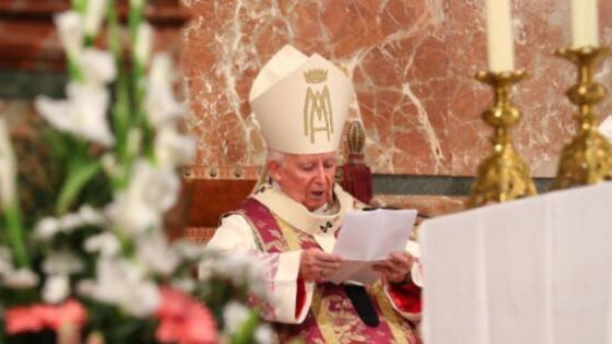 El cardenal Cañizares criticó la obra blasfema, a los autores y su financiación pública en su homilía del domingo