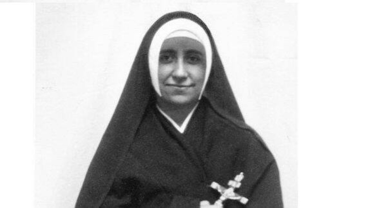 Sor Josefa Menéndez apuntó los mensajes que aseguraba recibir de Jesús y María, y murió poco después