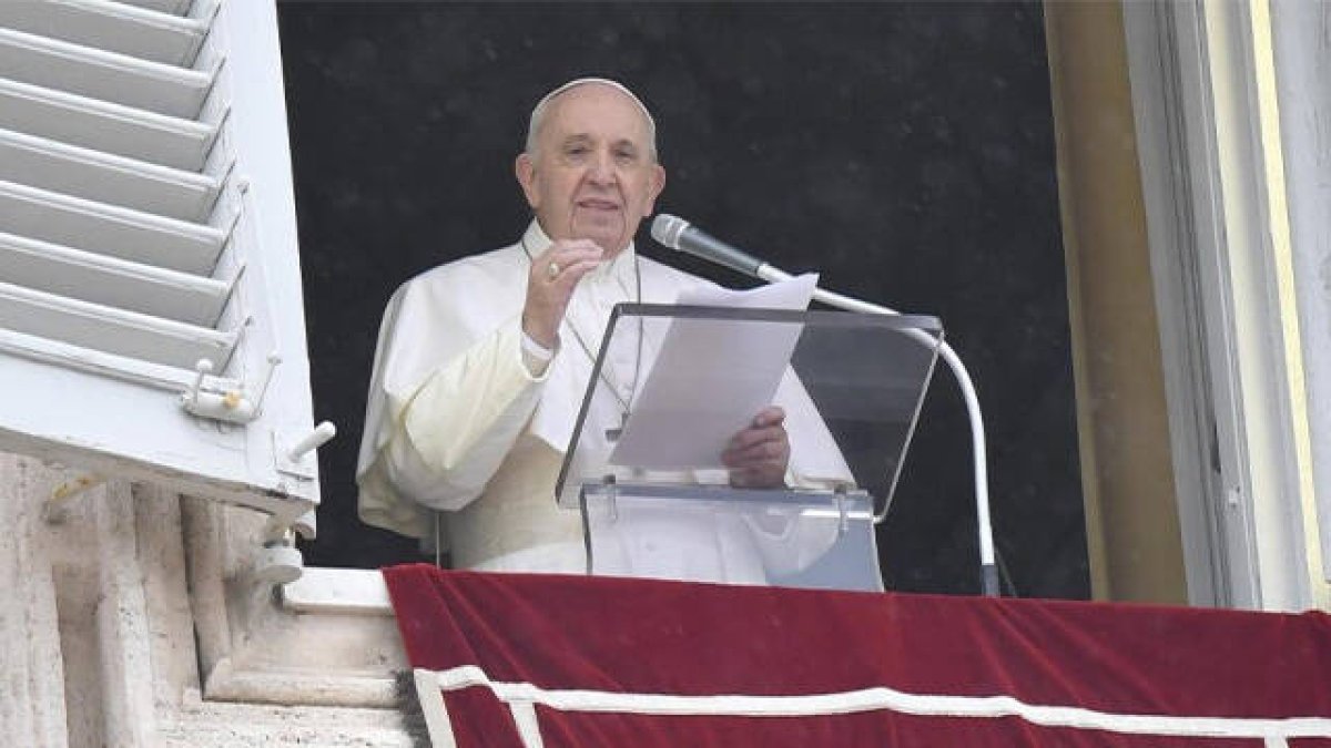 El Papa en el Ángelus: el Evangelio no está reservado para unos pocos elegidos