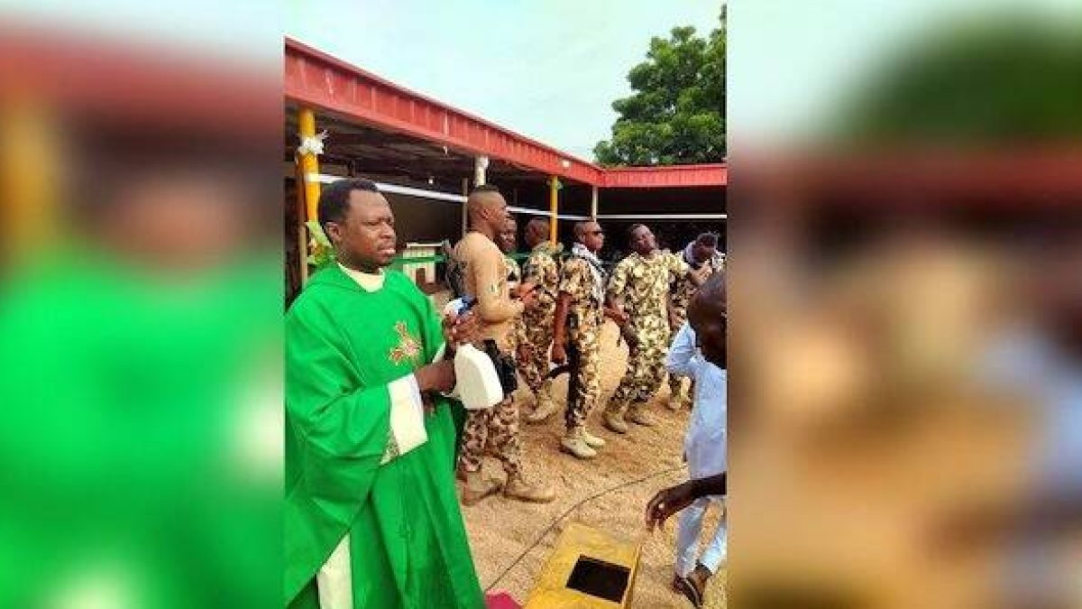 Un momento de la celebración del pasado domingo, con la participación de militares católicos. Foto: Vatican News.