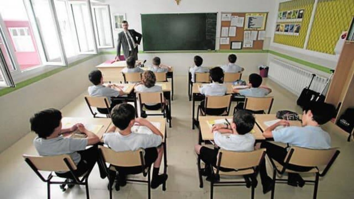 En total son once colegios catalanes a los que la Generalitat quiere retirar el concierto