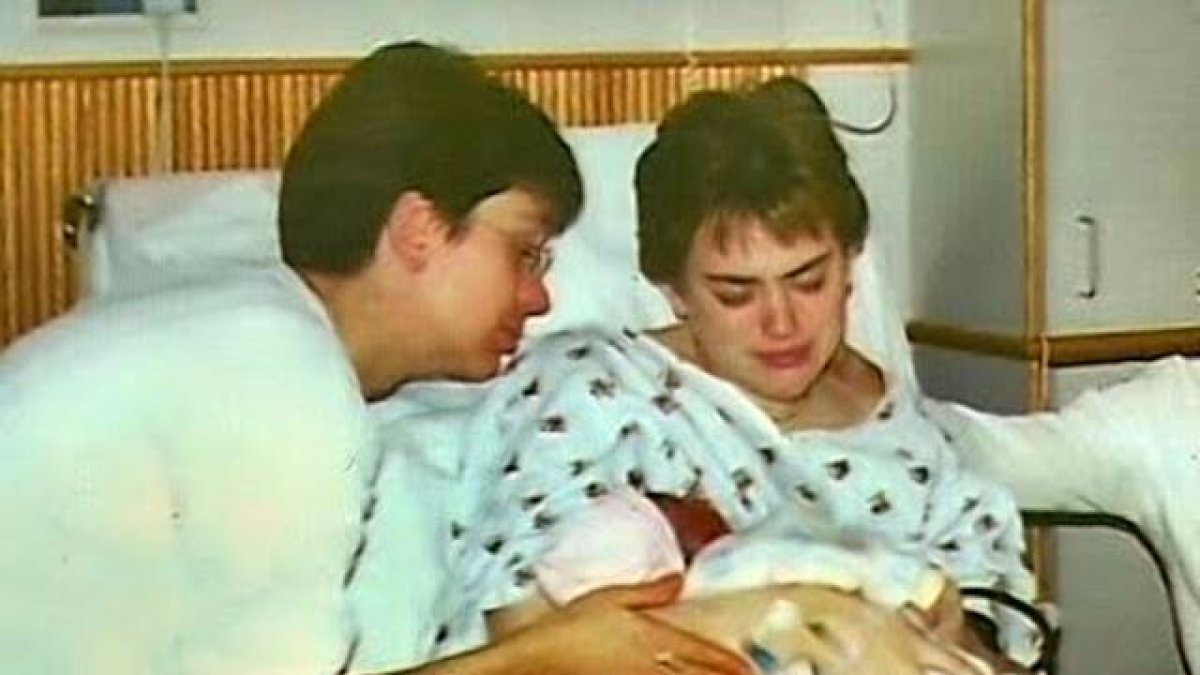 Megan pudo tener entre sus brazos a su primera hija, por cuya vida había luchado tanto. Pero nació muerta.