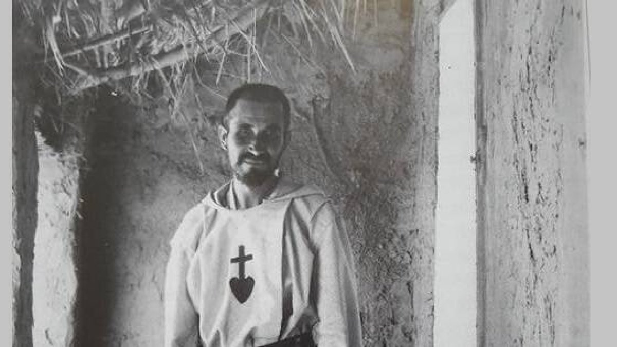 Carlos de Foucauld, ermitaño en el Sáhara, símbolo de vida en el desierto que brota luego dando mucho fruto
