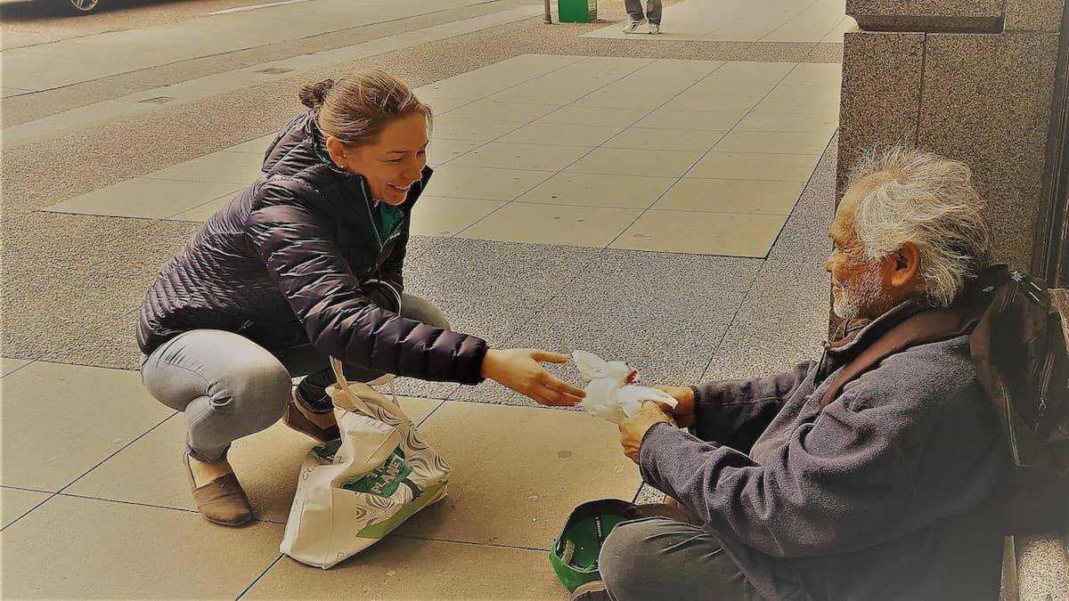 El padre Longecker pide para la evangelización audacia misionera y confianza en Dios. Foto: Eventbrite. Catholic Street Missionaries. Vancouver.