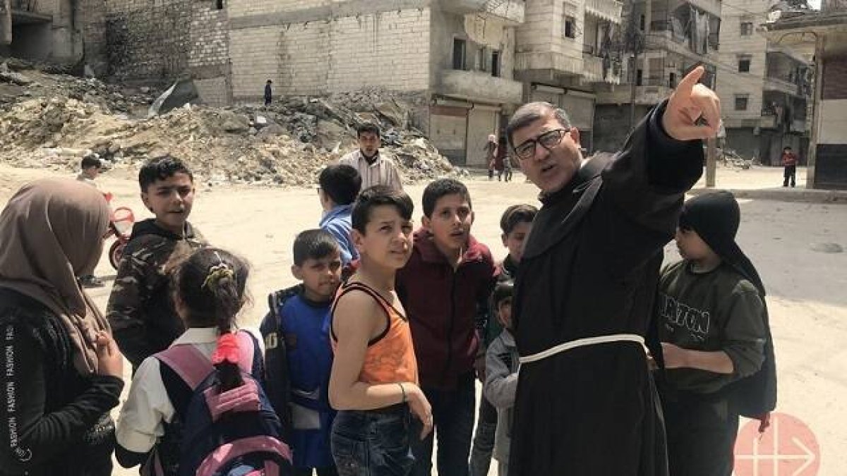 Firas Lutfi, custodio de la provincia de San Pablo para los franciscanos de Siria, Líbano y Jordania, cuenta la historia de sus dos hermanos / ACN