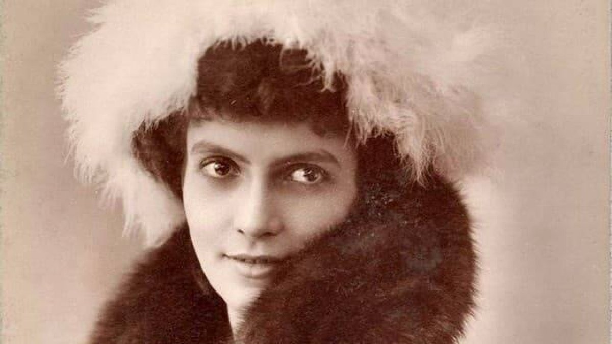 Ève Lavallière fue la dueña de la escena parisina a finales del siglo XIX.