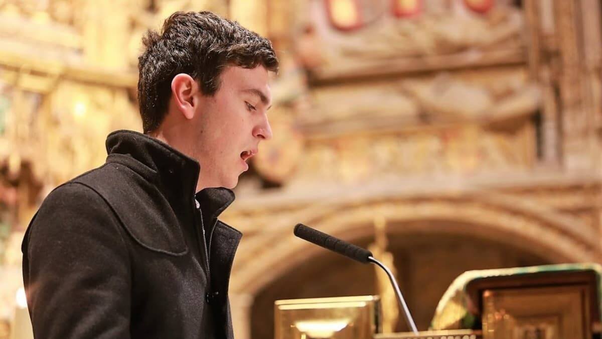 Los lectores tienen una gran responsabilidad en misa, puesto que los feligreses escuchan la proclamación de la Palabra que ellos hacen