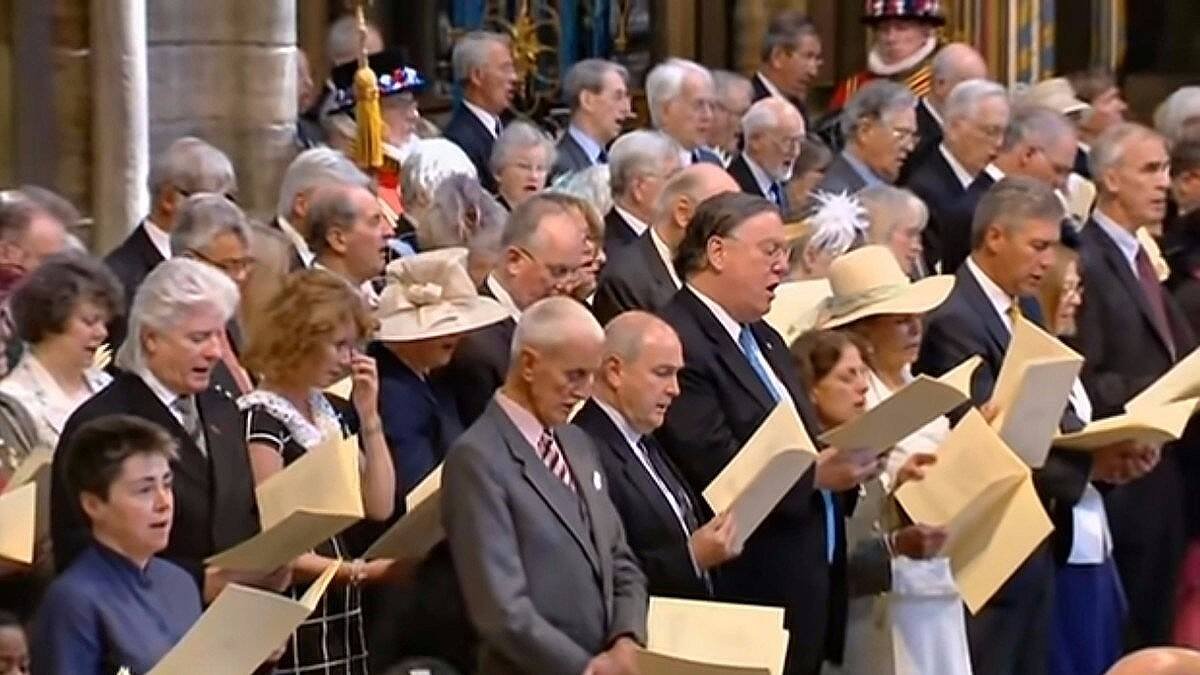 Los himnarios cristianos ingleses, de gran belleza, deben mucho a las traducciones de Edward Caswall, sacerdote converso del anglicanismo.