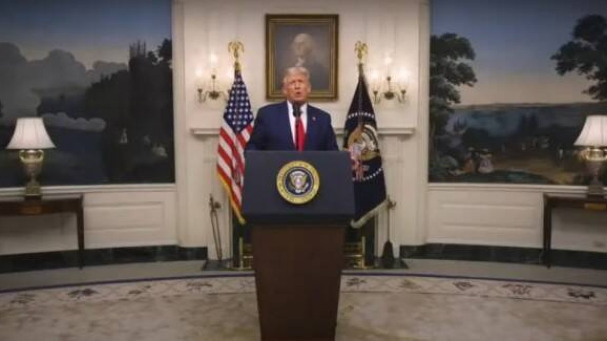 Donald Trump envió un mensaje al Desayuno Católico de Oración con una escenificación bastante solemne, quizá para dar credibilidad a las medidas provida que prometió