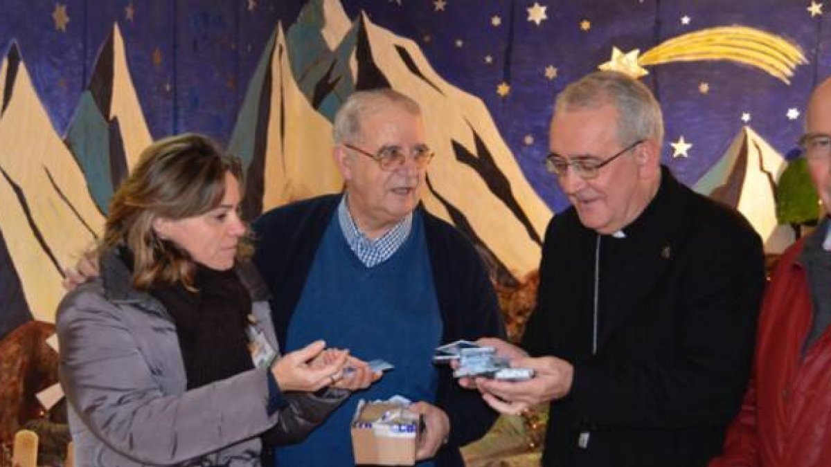 Tarjetas telefónicas para los presos en Navidad, del programa Minutos de Esperanza de Pastoral Penitenciaria en Aragón