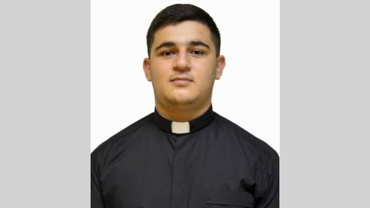 Wameedh Khalid Francis tiene 21 años y tiene claro que quiere entregar su vida a Cristo