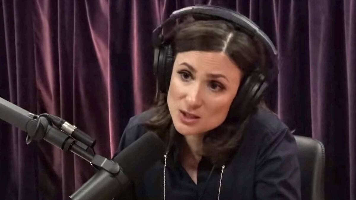 Abigail Shrier ha sido hostigada y amenazada por estudiar la influencia del entorno de redes y amigos sobre menores, mayoritariamente chicas, animándolas a tratamientos de los que pueden arrepentirse.
