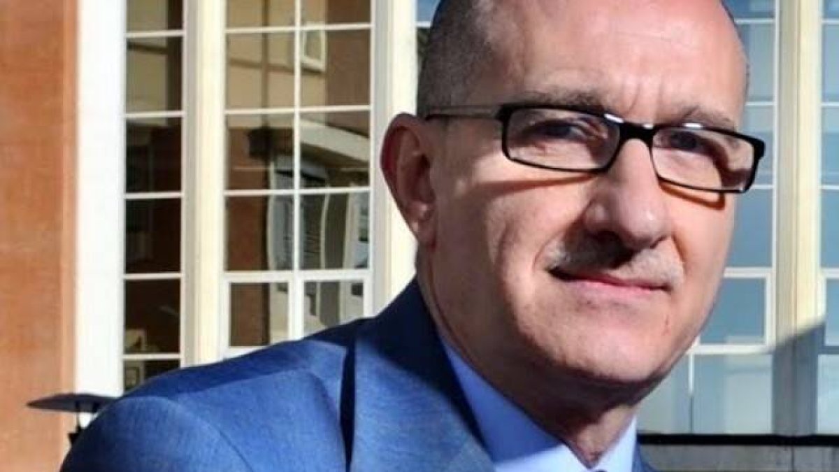 Franco Battaglia ofrece una exposición muy comprensible del principio antrópico.