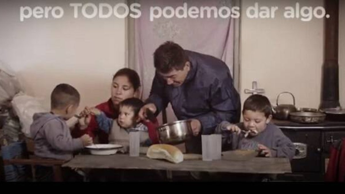 Nadie puede dar todo, pero todos podemos dar algo - lema de la campaña Más por Menos de 2020 en Argentina