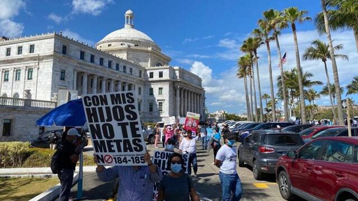 Ya en años anteriores salieron las familias a las calles de Puerto Rico y otros países con el lema Con Mis Hijos No Te Metas