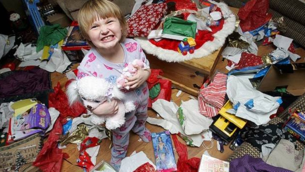 En estas fechas los niños reciben múltiples regalos en sus casas y también en otras de sus familiares