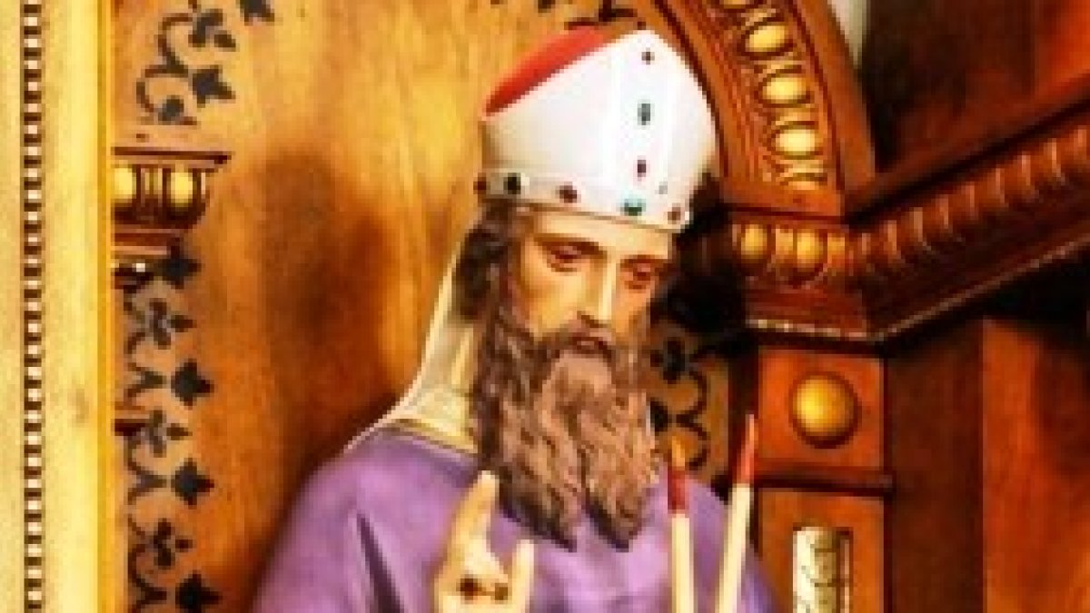 San Blas con las velas cruzadas.