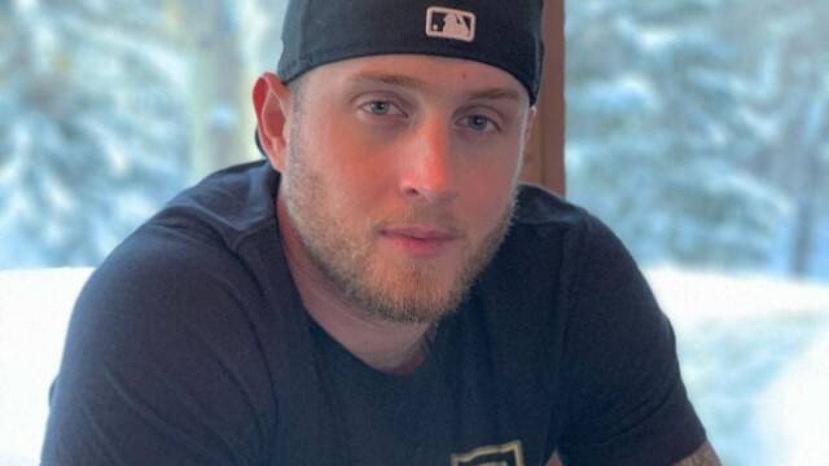 Chet Hanks, hijo de Tom Hanks, habla de la experiencia mística por la que dejó de ser ateo