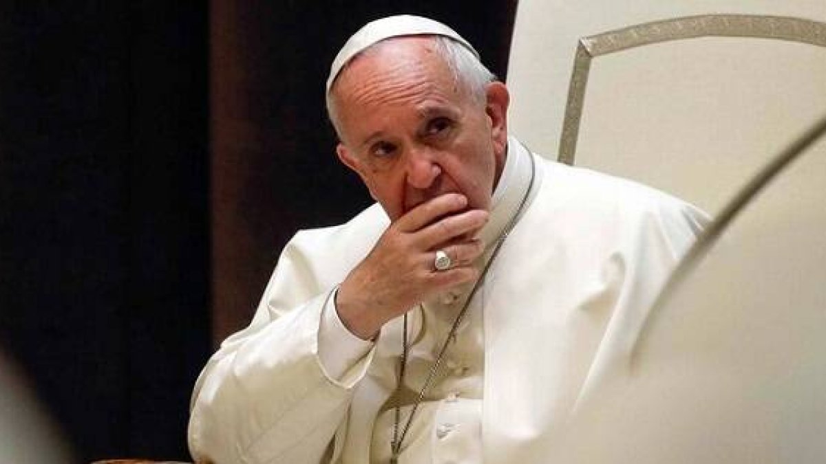 En Papa Francisco en el Aula Pablo VI - desde allí retoma en agosto las catequesis de cada miércoles