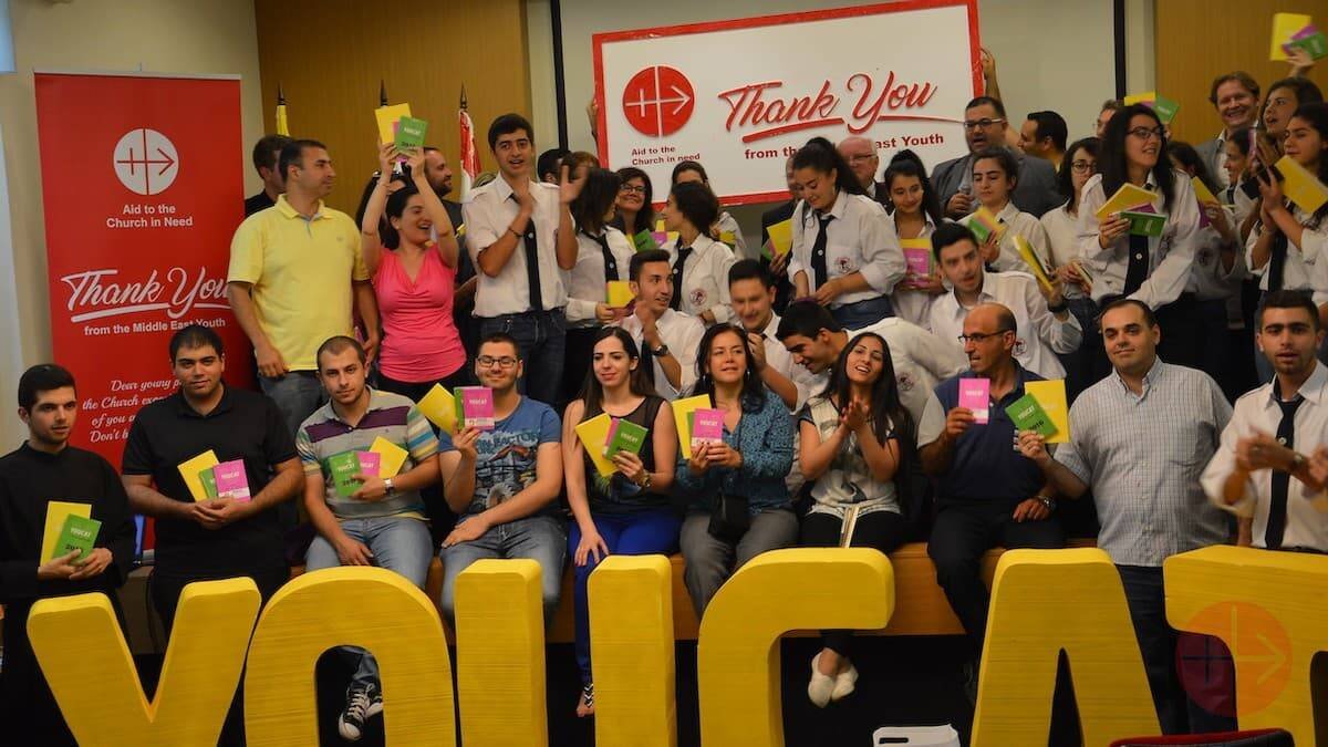 Ayuda a la Iglesia Necesitada (ACN) ha enviado numerosas remesas del YouCat para la formación cristiana de los jóvenes.