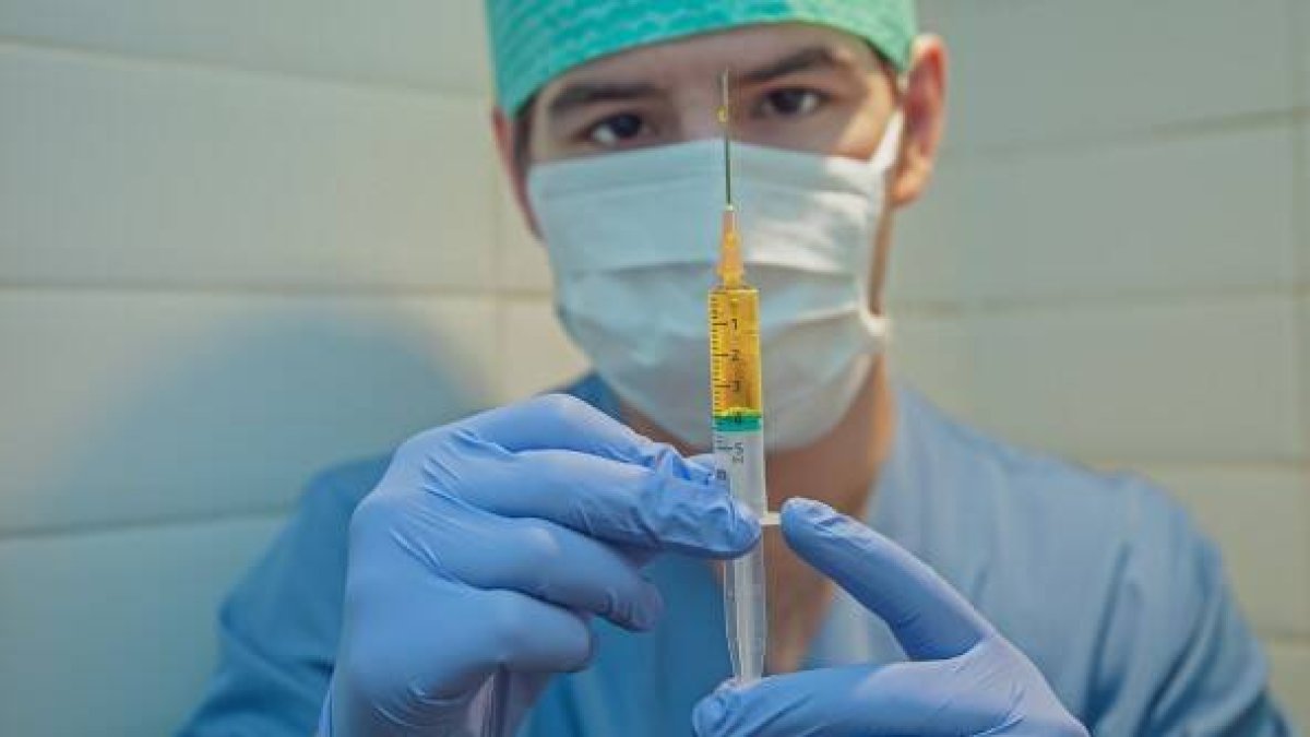 ¿Un doctor eutanasiador, dispuesto a matar? ¿Quién los controla? - Foto de Dimitri Houtteman, en Unsplash