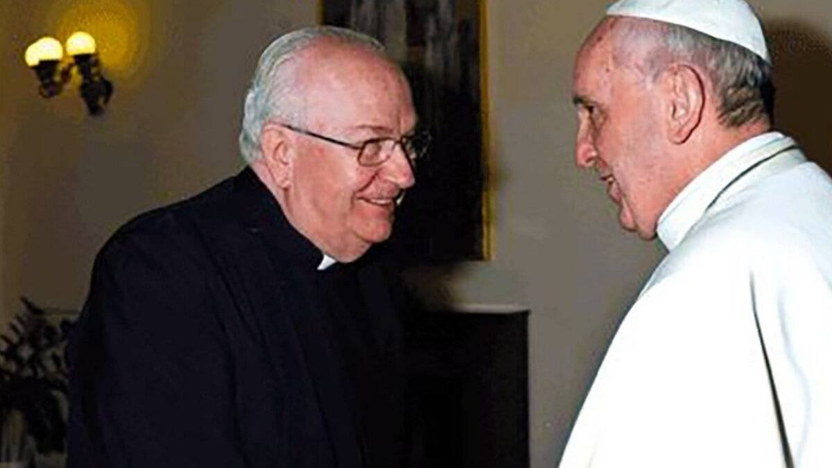 El religioso español, Fernando Vérgez, pertenece a la congregación de los Legionarios de Cristo