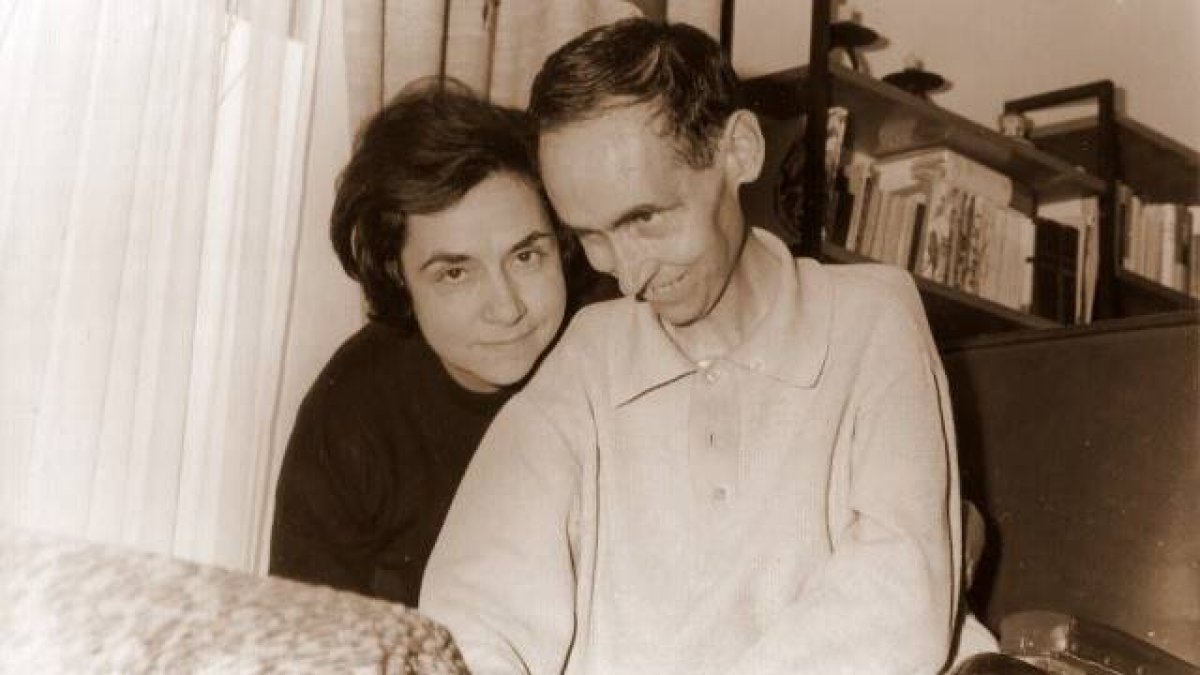 Celebran el 101 cumpleaños del beato Lolo, patrón de los periodistas, ciego y paralítico.