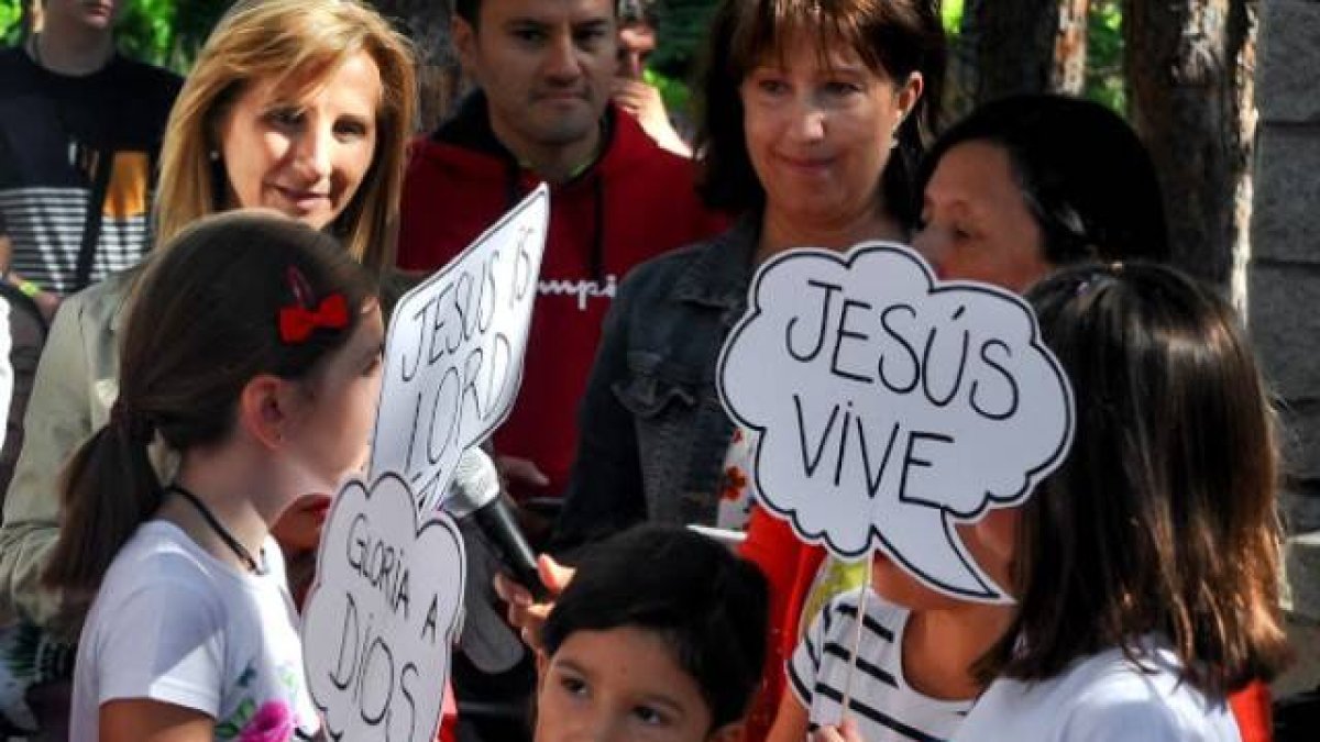 Un encuentro de Familias Invencibles en verano - foto de Miguel Castaño