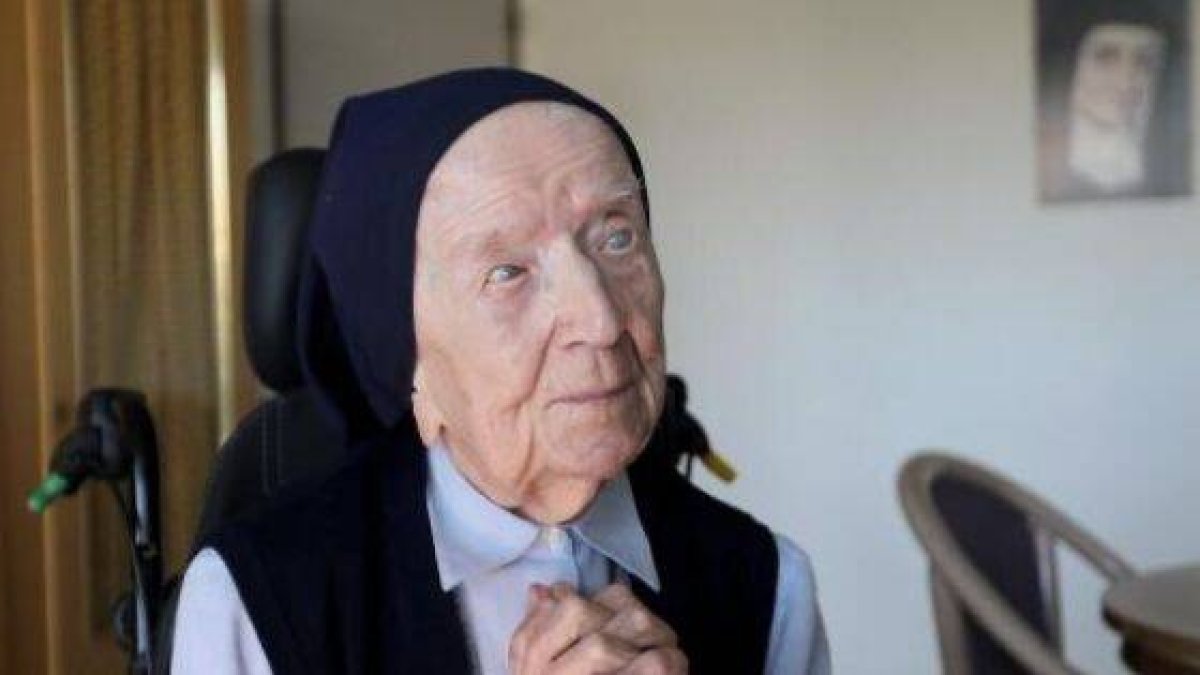 La hermana André cumple 117 años el 11 de febrero de 2021 - acaba de superar el coronavirus y da gracias a Dios
