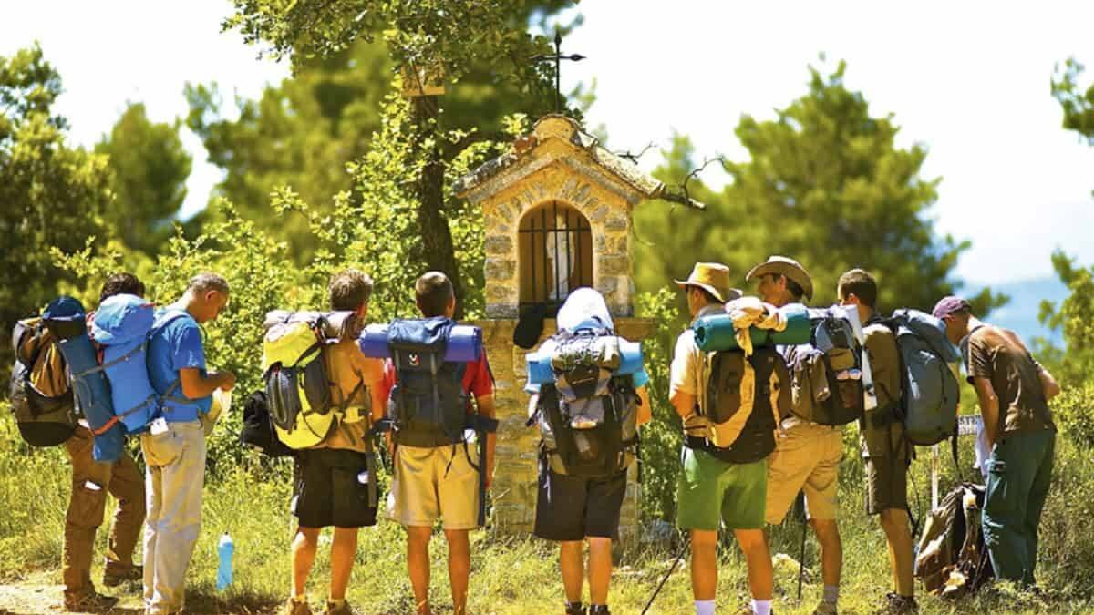 Más de 1.000 padres de familia han participado en la peregrinación de este año hasta Cotignac
