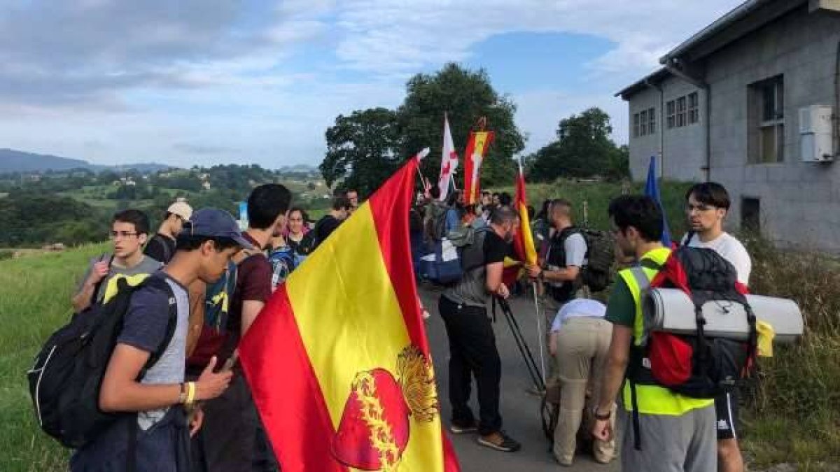 La devoción al Sagrado Corazón se encuentra muy extendida entre los jóvenes porque exige una vida de entrega y amor a Cristo.