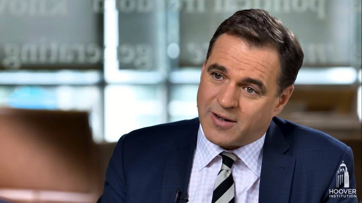 Niall Ferguson se confiesa ateo, pero considera imprescindible la fe cristiana para que nuestra civilización pueda mantenerse en pie.