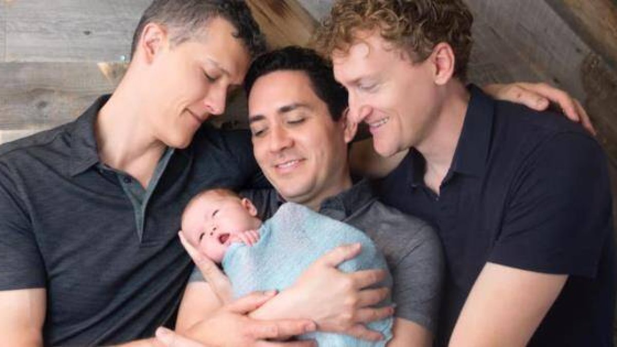 El certificado de nacimiento de Piper y Parker es el primero en asignar la existencia de tres padres.