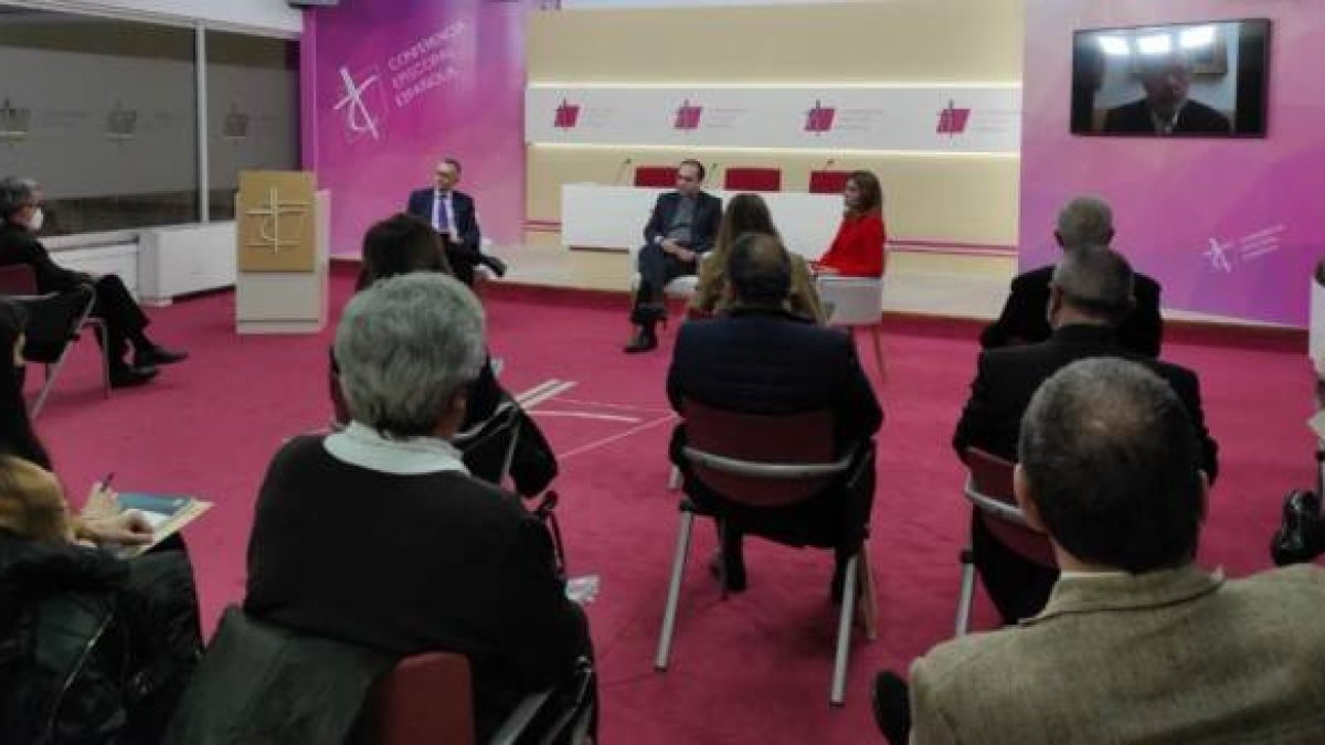 Presentación del libro Una Casa de Cristal, sobre transparencia en lo económico en la Iglesia española