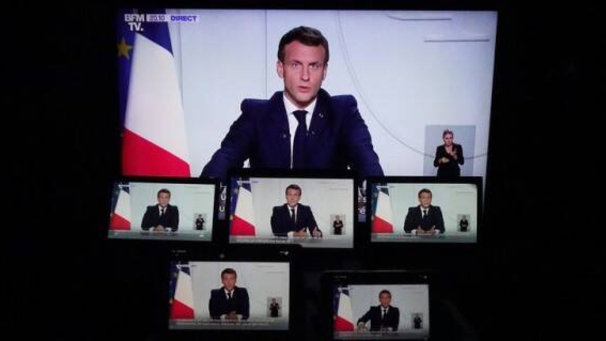 Macron en muchas pantallas... se extralimita con su ley de control de religiones
