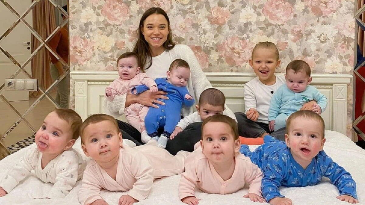 Christina Ozturk tiene una hija natural y 10 mediante vientres de alquiler / Batumi Family
