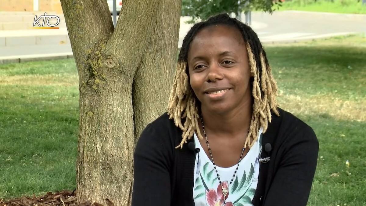 A Hélène Flore le falló la virtud de la esperanza: en vez de buscar la perfección en la Iglesia, quería ser perfecta antes de regresar a la casa de Dios. Foto: captura KTO.