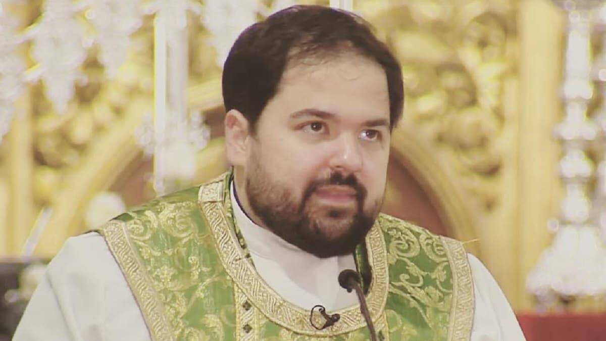 Pablo Lora, párroco de Aguilar, ha querido escribir a sus fieles.