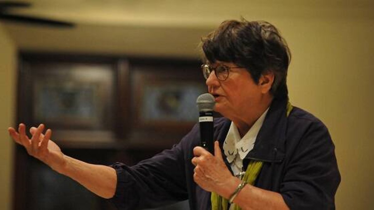 La religiosa católica Helen Prejean ha acompañado a 6 personas mientras las ejecutaban... defiende el contacto físico y la oración en voz alta