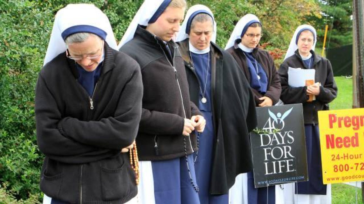 La Iglesia Católica y los grupos cristianos provida podrían ser incluidos en una lista negra europea por financiar el fin del aborto.