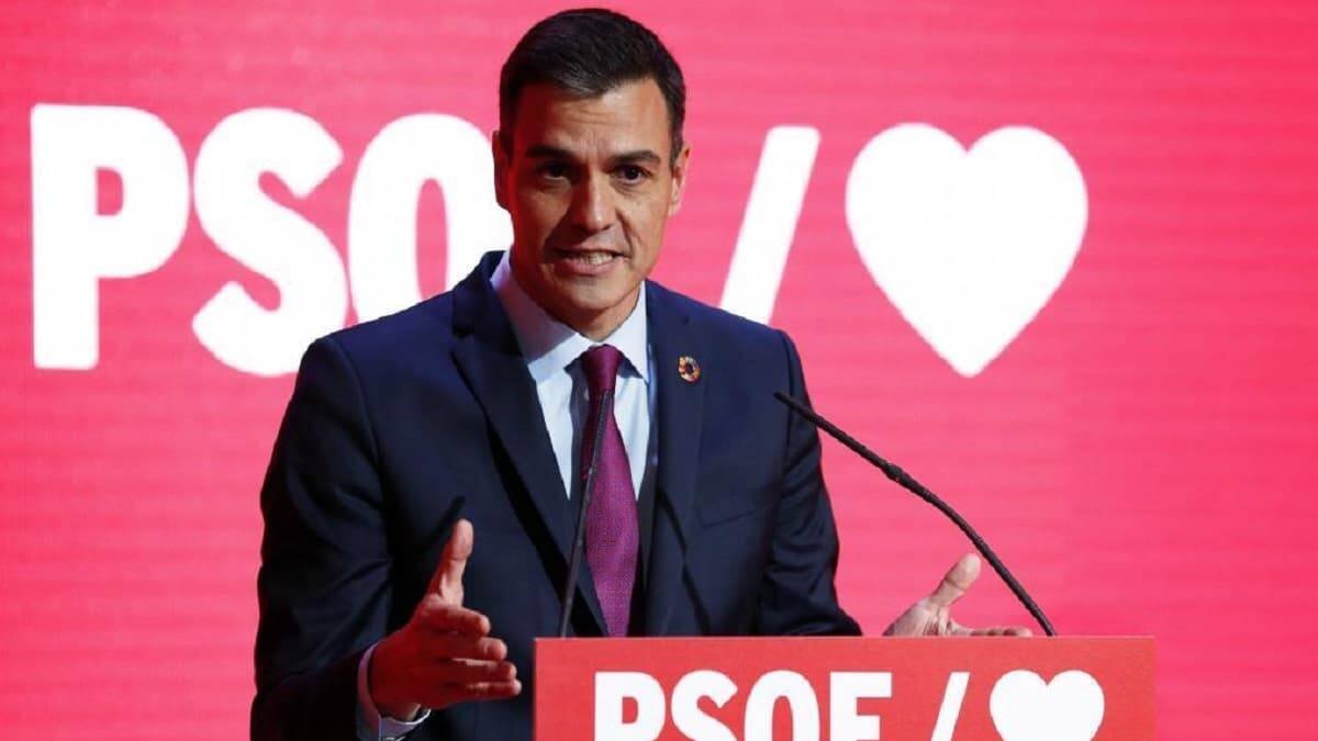 Pedro Sánchez es además del presidente del Gobierno el secretario general del Partido Socialista
