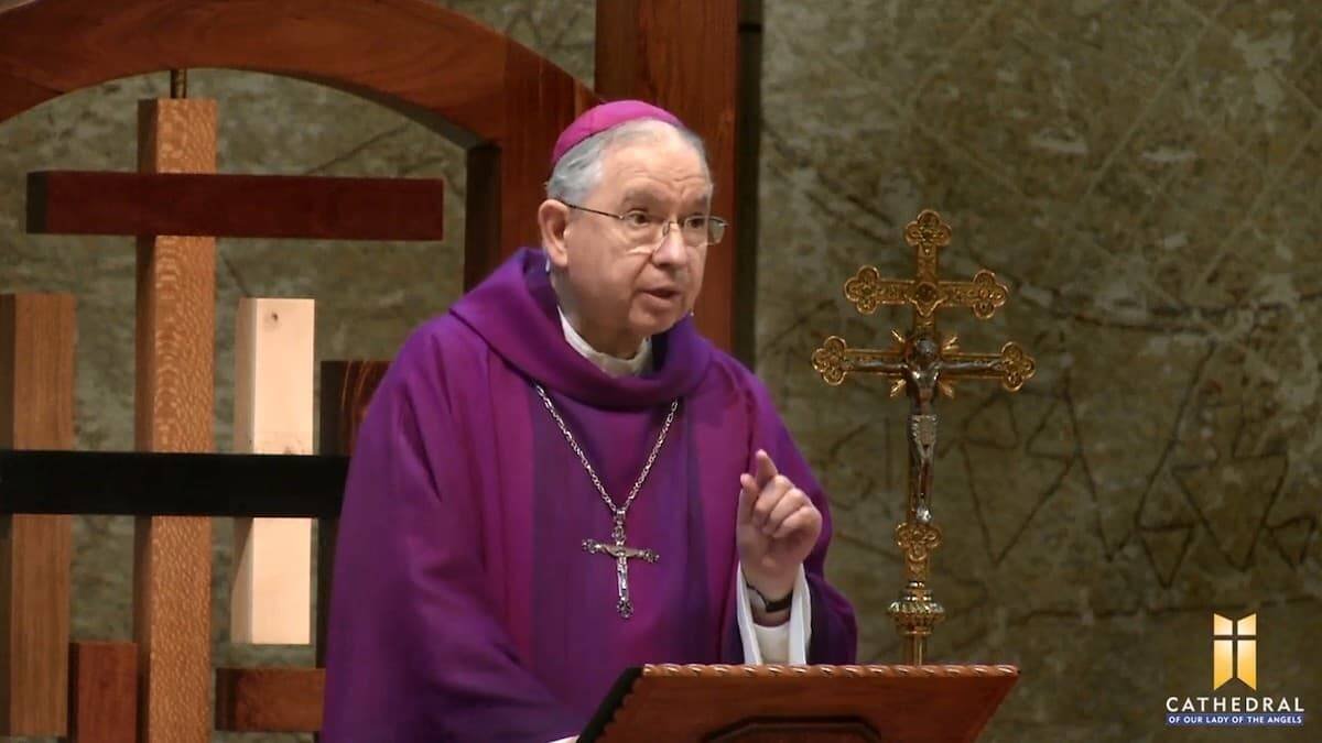 El arzobispo de Los Ángeles, José Gómez, expresó lo acordado por el episcopado norteamericano ante la llegada de una Administración activamente proabortista. Foto: Homilía de monseñor Gómez en la Cuaresma de 2020.